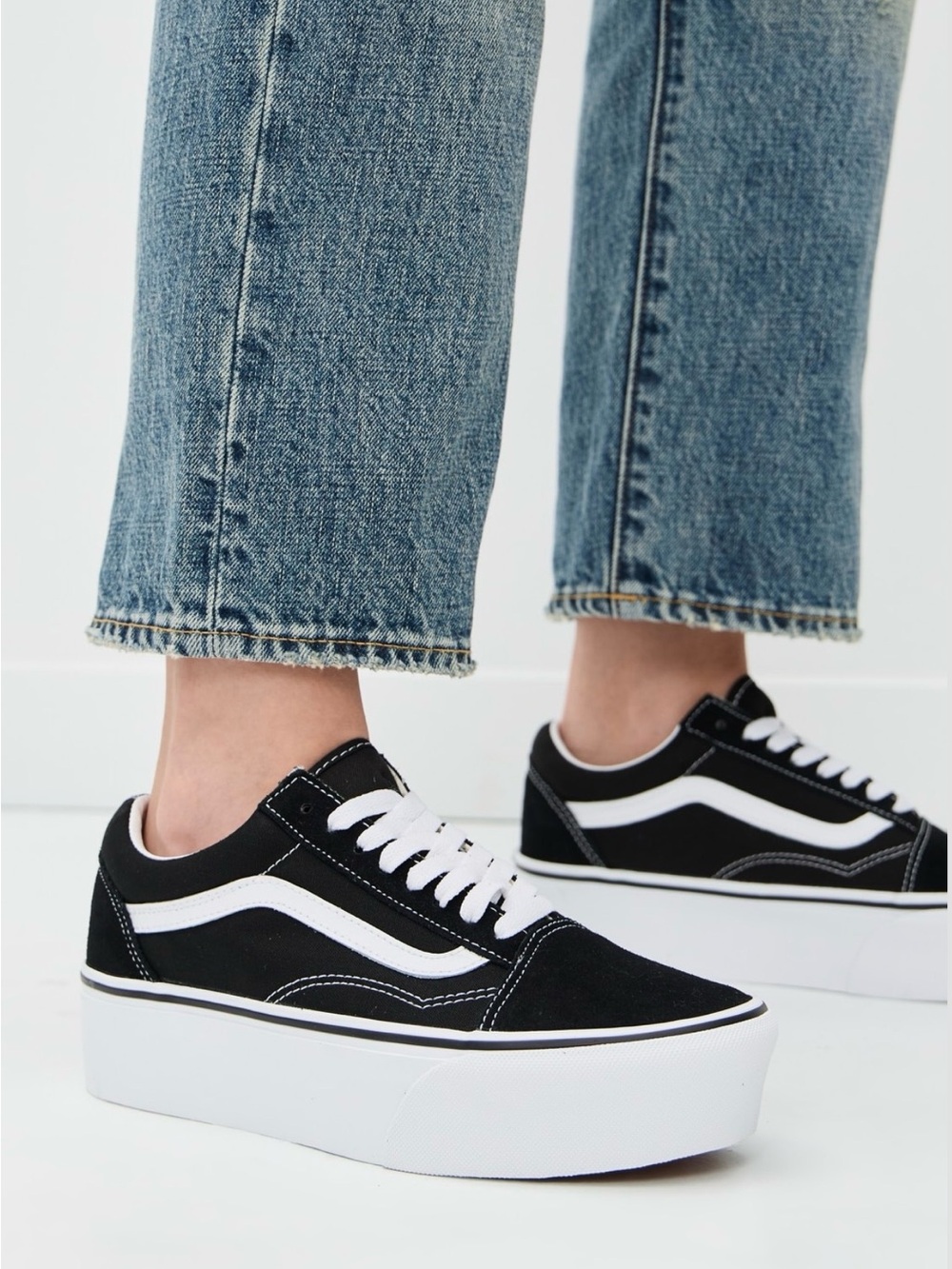 Vans Platform Old Skool Sneakers - Black & White size 7 1/2 women used a few